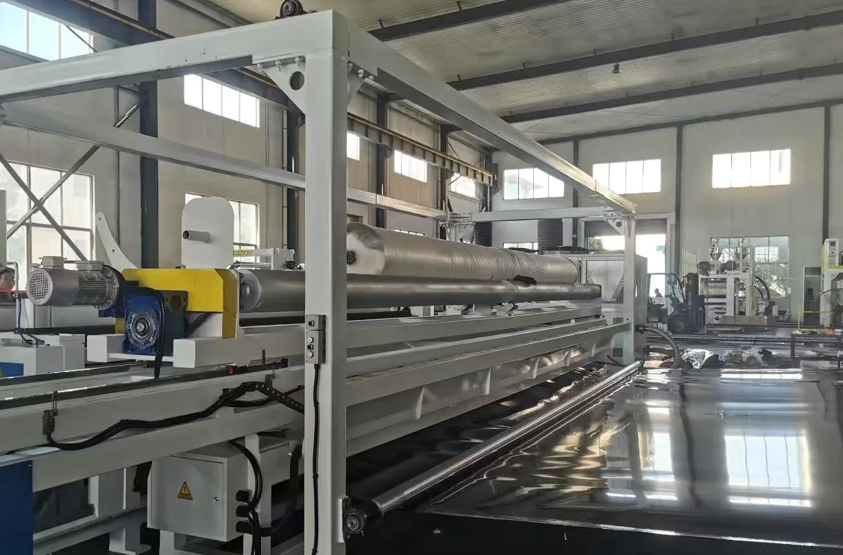 Calendering and membrane-handling section